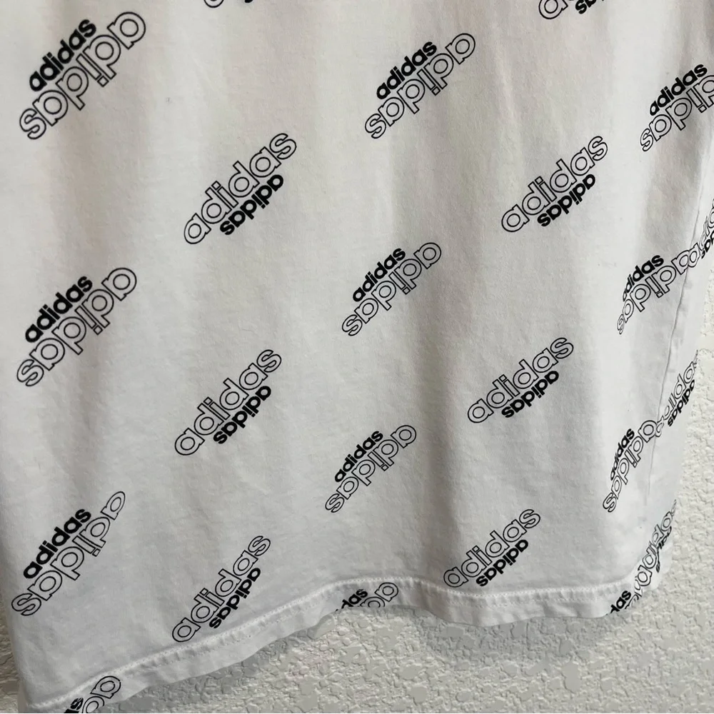 Adidas All Over Print Logo Graphic Short Sleeve White Black Tee Youth Size 10/12